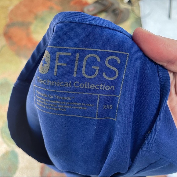 Figs Catarina One-Pocket Scrub Top - Picture 7 of 9